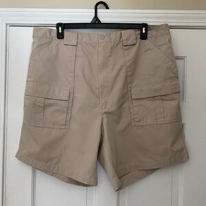 NWOT Weekender cargo style khaki shorts. Size 46